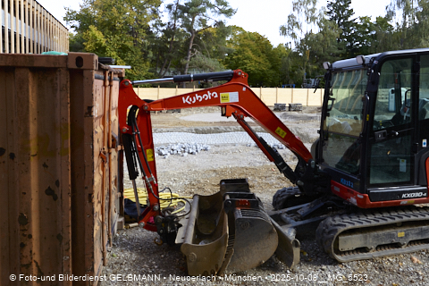 11.10.2025 - Indianerzelte für den Kinderspielplatz des neuen Haus für Kinder in Neuperlach