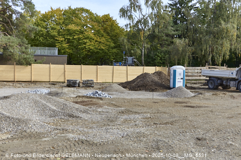 11.10.2025 - Indianerzelte für den Kinderspielplatz des neuen Haus für Kinder in Neuperlach