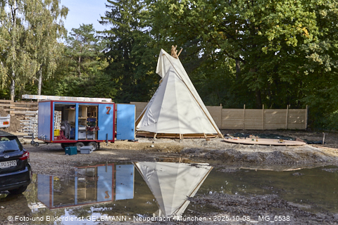 11.10.2025 - Indianerzelte für den Kinderspielplatz des neuen Haus für Kinder in Neuperlach