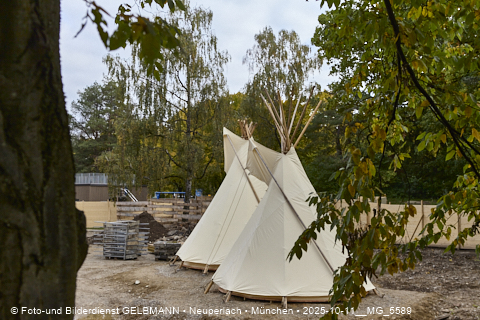 11.10.2025 - Indianerzelte für den Kinderspielplatz des neuen Haus für Kinder in Neuperlach