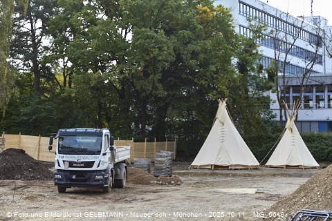 11.10.2025 - Indianerzelte für den Kinderspielplatz des neuen Haus für Kinder in Neuperlach