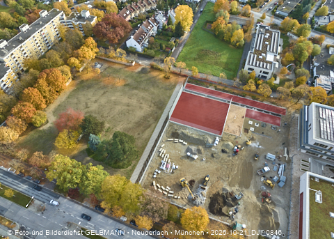 21.102025 - Baustelle und neuer Sportplatz an der Grundschule am Karl-Marx-Ring in Neuperlach
