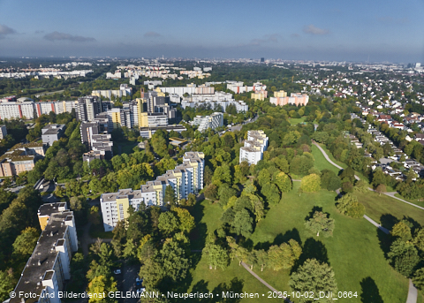 21.10.2025 - Marx-Zentrum und Karl-Marx-Ring 52-62 mit Umgebung in Neuperlach