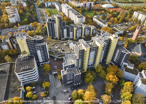 21.10.2025 - Marx-Zentrum und Karl-Marx-Ring 52-62 mit Umgebung in Neuperlach