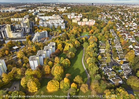 21.10.2025 - Marx-Zentrum und Karl-Marx-Ring 52-62 mit Umgebung in Neuperlach