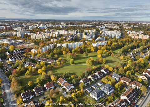 21.10.2025 - Marx-Zentrum und Karl-Marx-Ring 52-62 mit Umgebung in Neuperlach