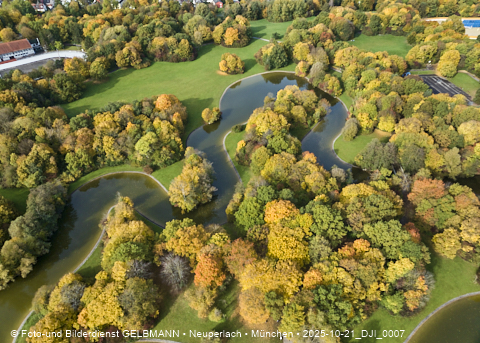 21.10.2025 - der Ostpark mit See und Biergarten im Herbst 2025