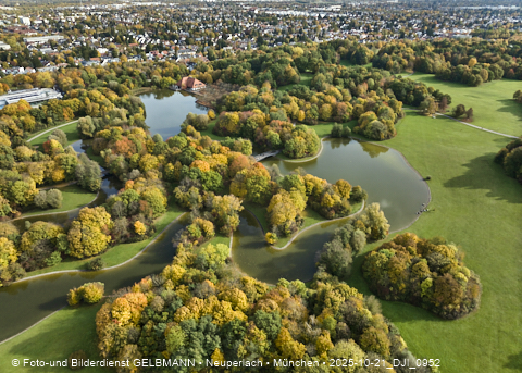 21.10.2025 - der Ostpark mit See und Biergarten im Herbst 2025