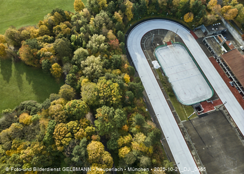 21.10.2025 - der Ostpark mit See und Biergarten im Herbst 2025