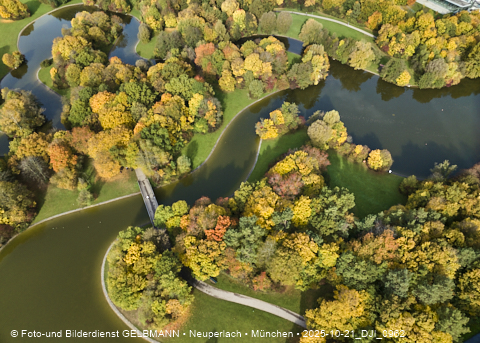 21.10.2025 - der Ostpark mit See und Biergarten im Herbst 2025