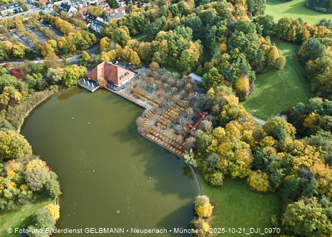 21.10.2025 - der Ostpark mit See und Biergarten im Herbst 2025