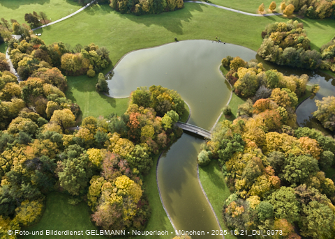 21.10.2025 - der Ostpark mit See und Biergarten im Herbst 2025