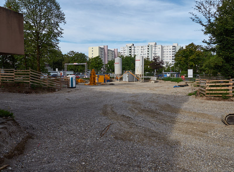 14.08.2019 - Die Aufstockungsarbeiten am OMGR beginnen