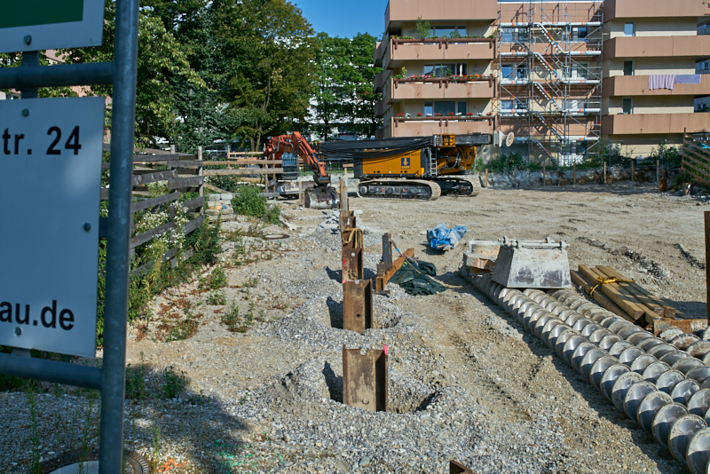 30.08.2019 - Die Spundwände sind vorerst gebohrt