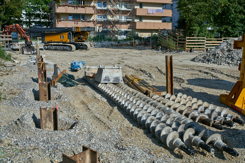 30.08.2019 - Die Spundwände sind vorerst gebohrt