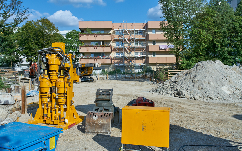 30.08.2019 - Die Spundwände sind vorerst gebohrt