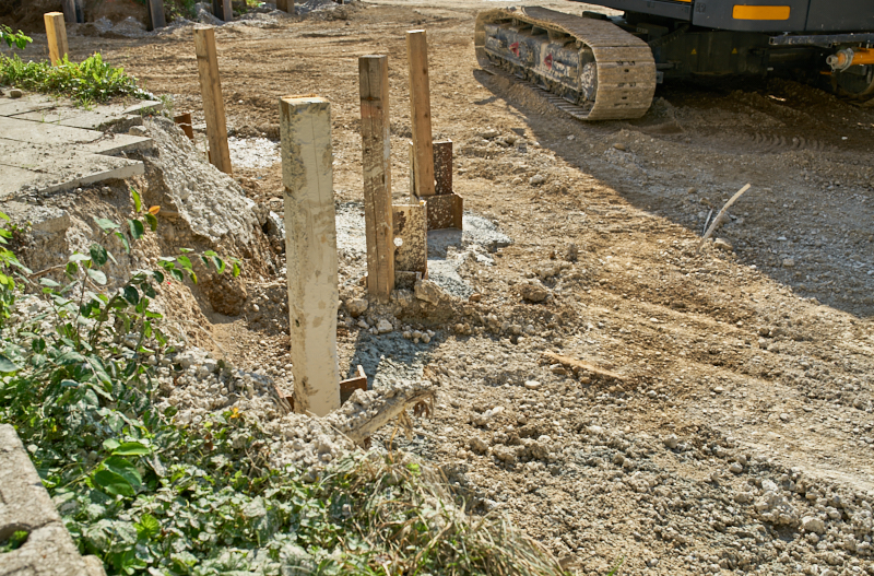 30.08.2019 - Die Spundwände sind vorerst gebohrt
