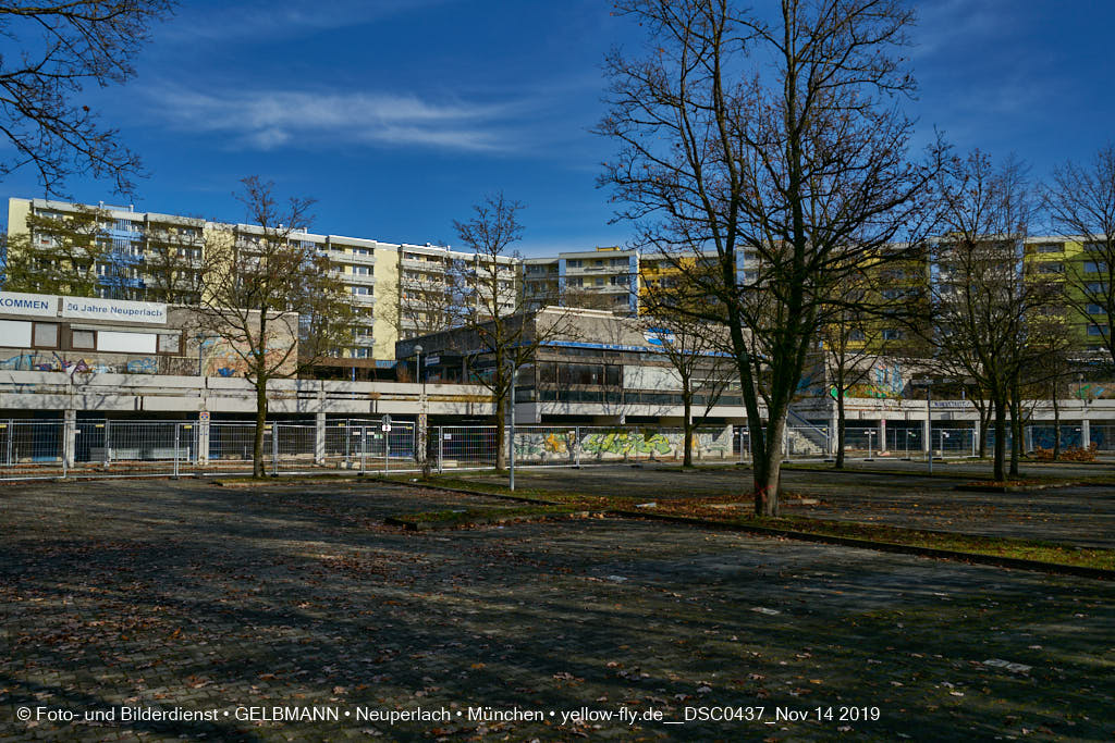 14.11.2019 - Das Quiddezentrum kurz vor dem Abriss in Neuperlach