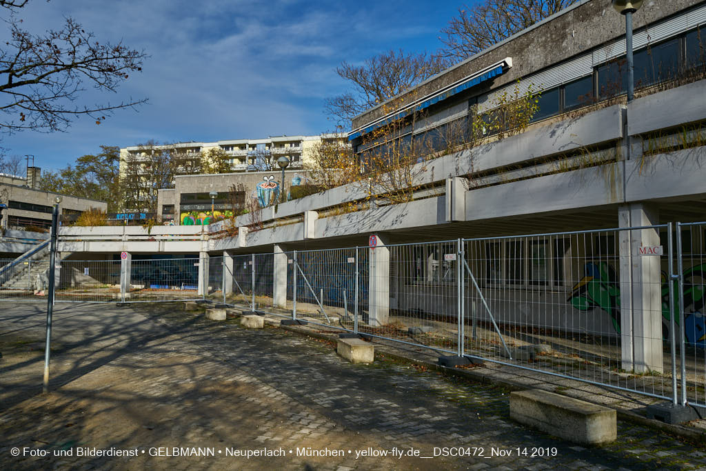 14.11.2019 - Das Quiddezentrum kurz vor dem Abriss in Neuperlach