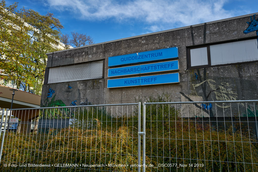 14.11.2019 - Das Quiddezentrum kurz vor dem Abriss in Neuperlach