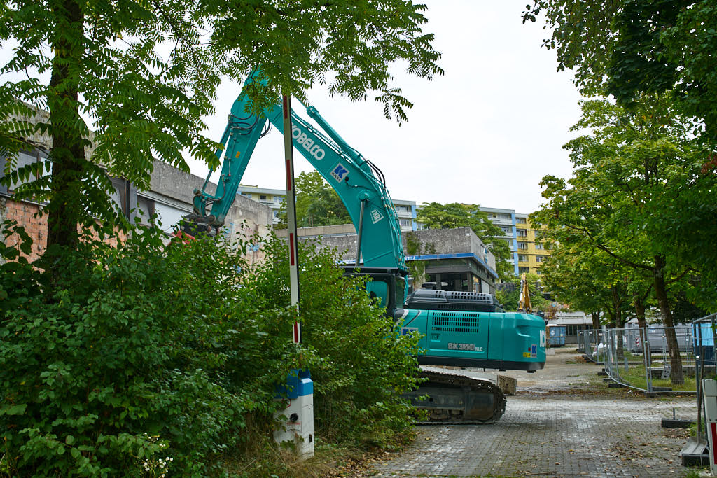 21.09.2021 - Die Abrissarbeiten haben begonnen