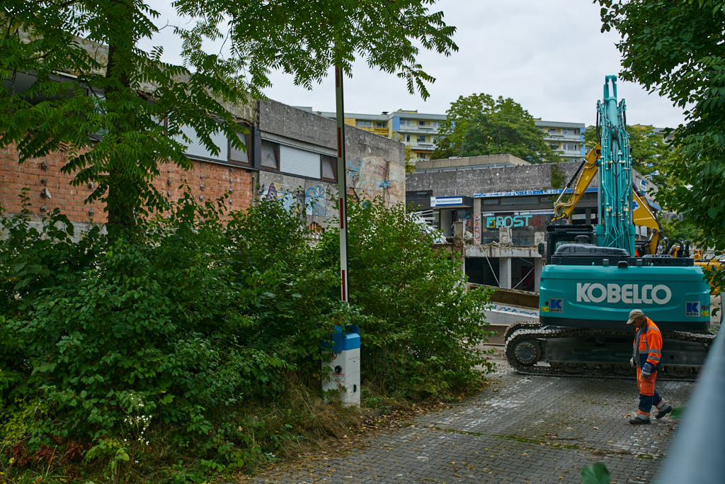 21.09.2021 - Die Abrissarbeiten haben begonnen