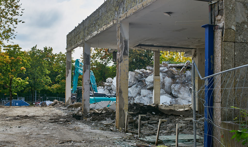 28.09.2021 - Abrissbegin des Quiddezentrums in Neuperlach