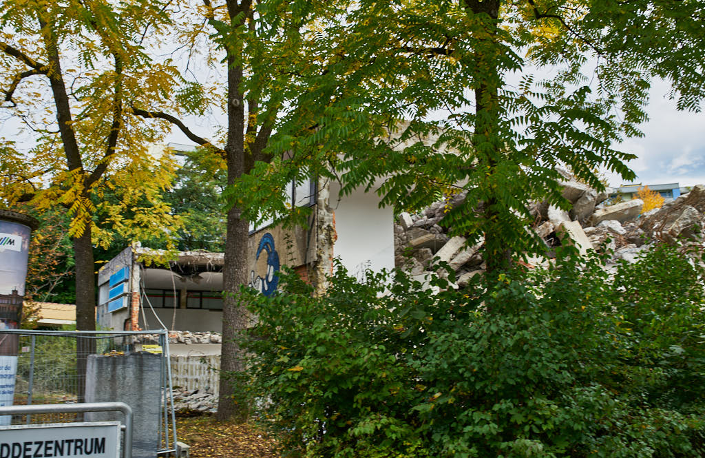 29.09.2021 - Abrissbegin des Quiddezentrums in Neuperlach