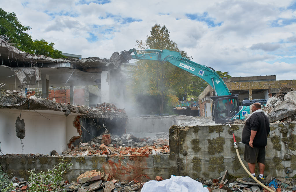 29.09.2021 - Abrissbegin des Quiddezentrums in Neuperlach