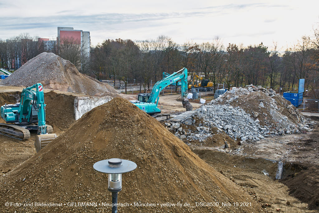 19.11.2021 - Abriss-Baustelle Quiddezentrum in Neuperlach