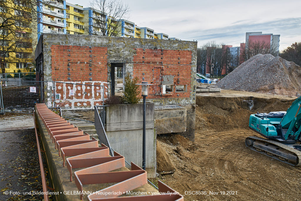 19.11.2021 - Abriss-Baustelle Quiddezentrum in Neuperlach