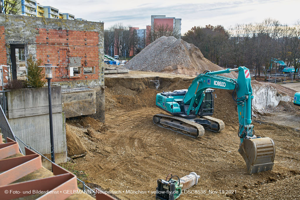 19.11.2021 - Abriss-Baustelle Quiddezentrum in Neuperlach