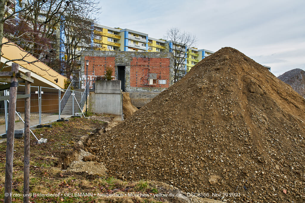 19.11.2021 - Abriss-Baustelle Quiddezentrum in Neuperlach