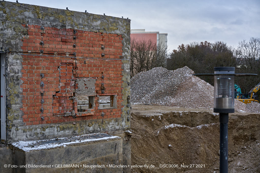 27.08.2021 - Abrissbaustelle Quiddezentrum in Neuperlach