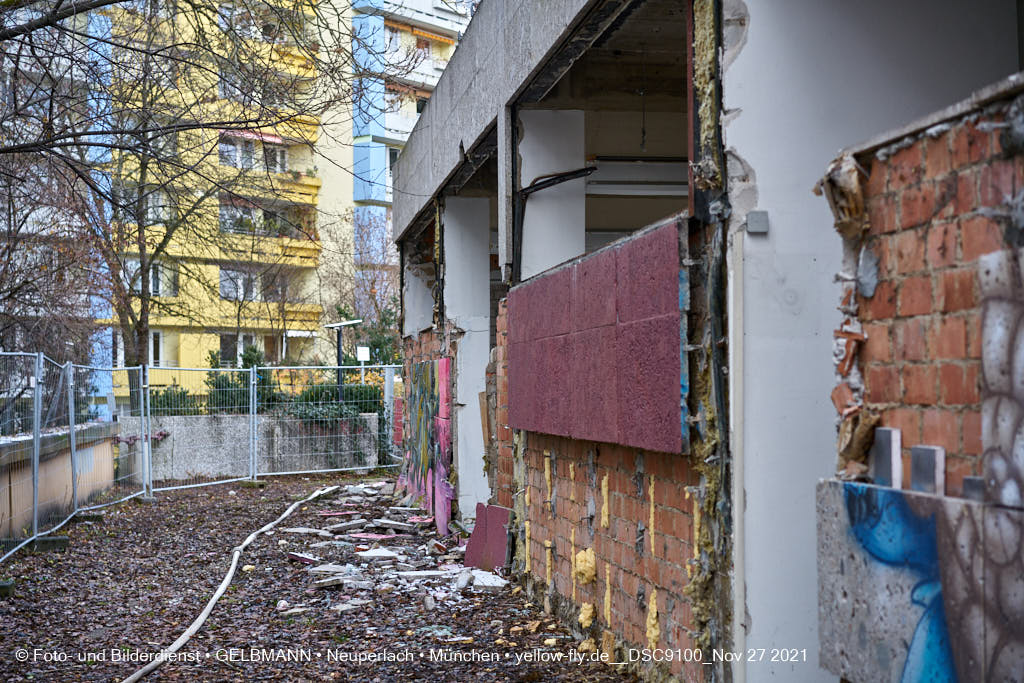 27.08.2021 - Abrissbaustelle Quiddezentrum in Neuperlach