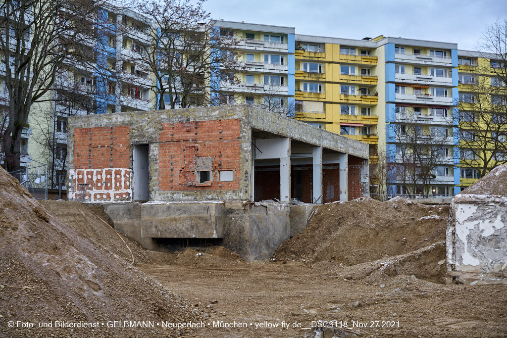 27.08.2021 - Abrissbaustelle Quiddezentrum in Neuperlach