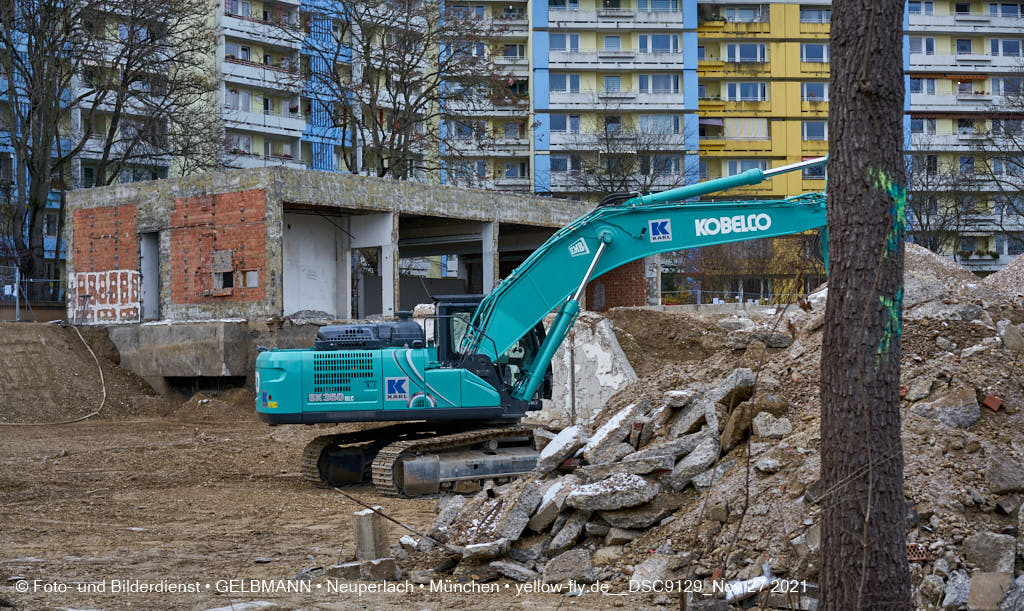 27.08.2021 - Abrissbaustelle Quiddezentrum in Neuperlach