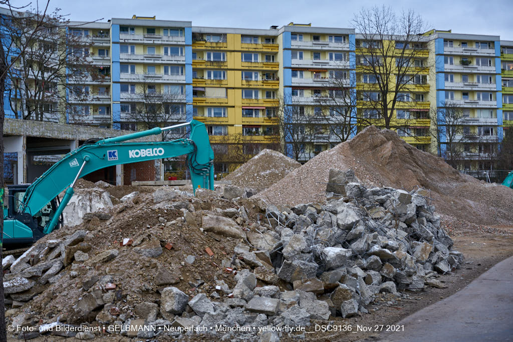 27.08.2021 - Abrissbaustelle Quiddezentrum in Neuperlach