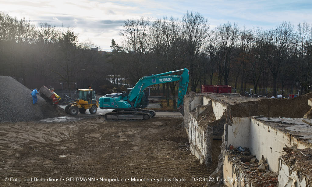 02.12.2021 - Abriss des Quiddezentrums in Neuperlach