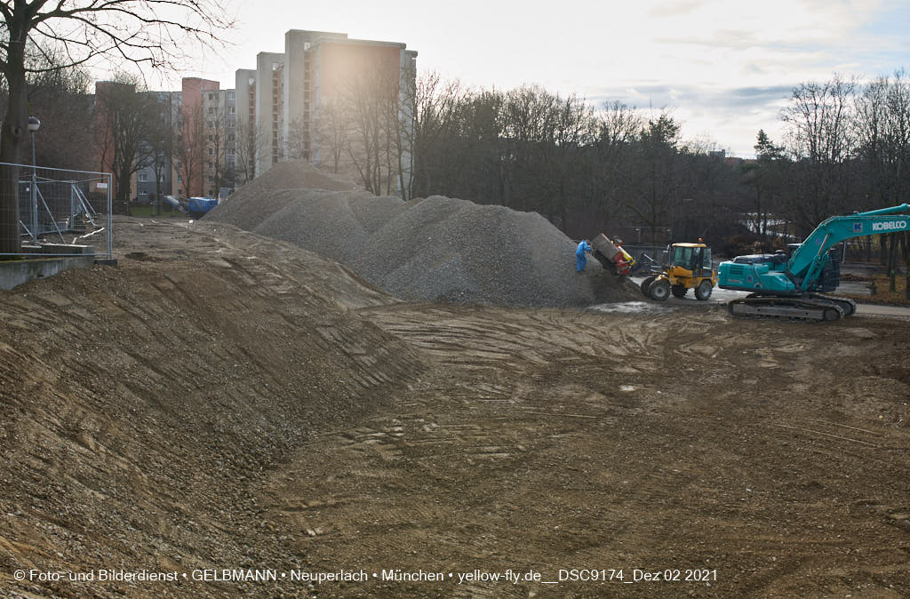 02.12.2021 - Abriss des Quiddezentrums in Neuperlach