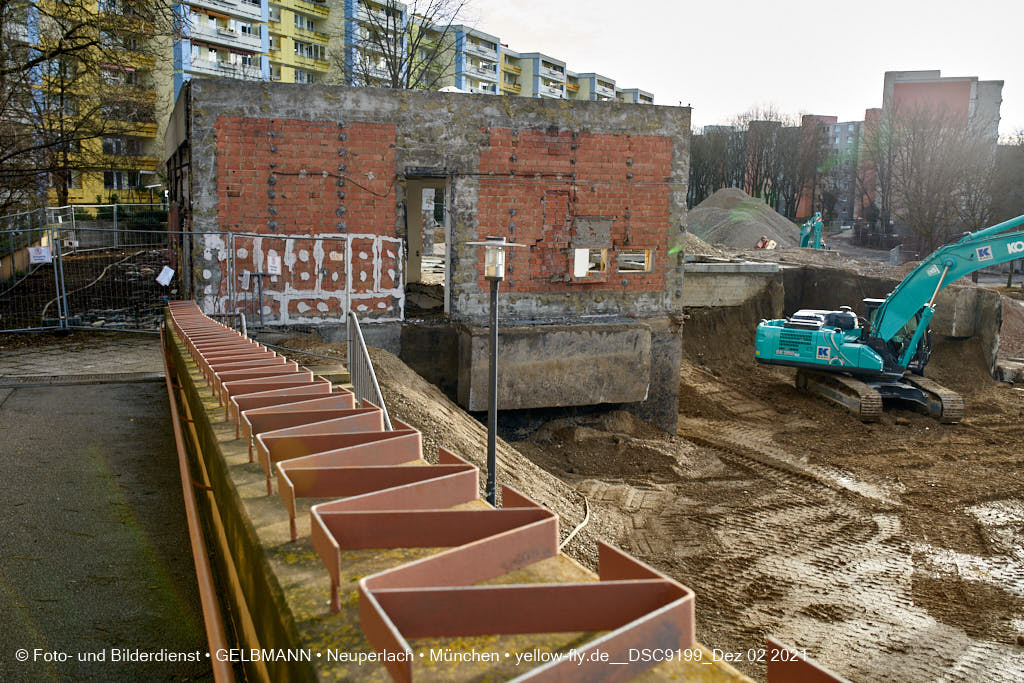 02.12.2021 - Abriss des Quiddezentrums in Neuperlach