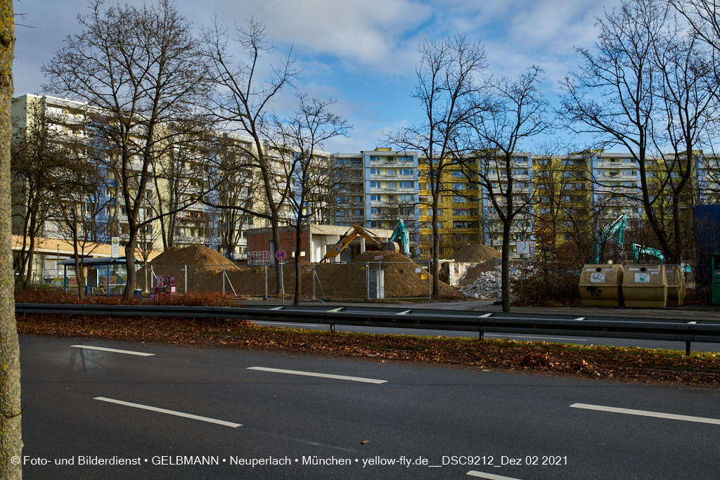 02.12.2021 - Abriss des Quiddezentrums in Neuperlach