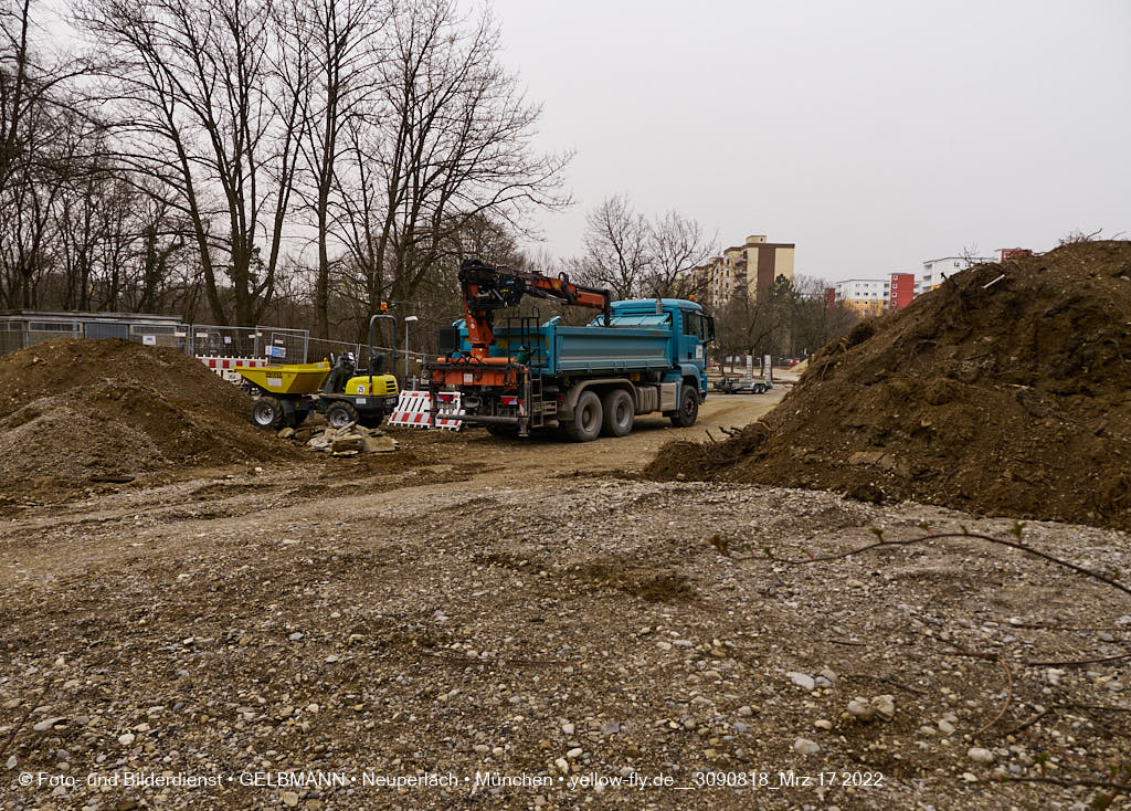 17.03.2022 - Abriss-Baustelle Quiddezentrum in Neuperlach